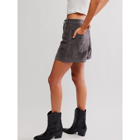 🆕 FREE PEOPLE We The Free Tippi Vegan Suede Shorts / Dark Grey - Picture 3 of 6